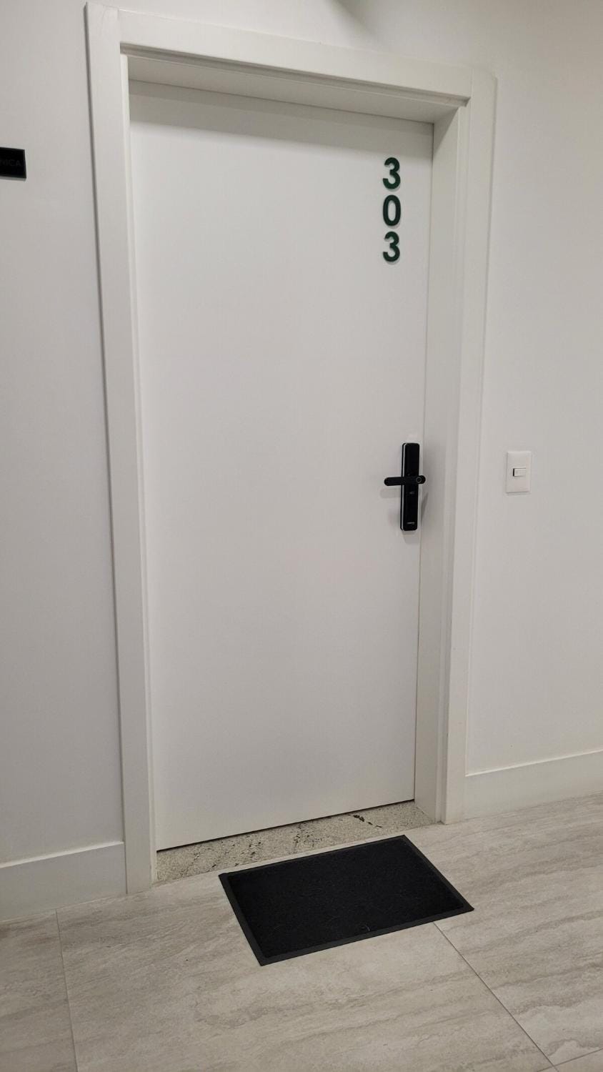 Apartamento 2 Dormitórios com Vista para Baía Norte em Florianópolis Apartment in Florianopolis