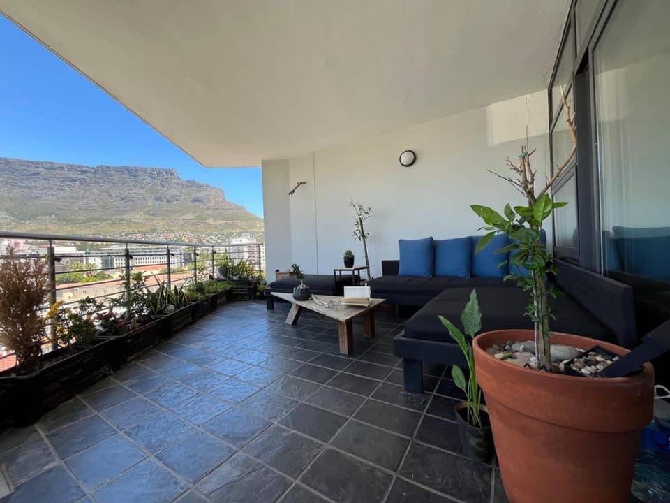 Feel theRhythm ofCapeTown 2 bed 906 Apartment in Cape Town