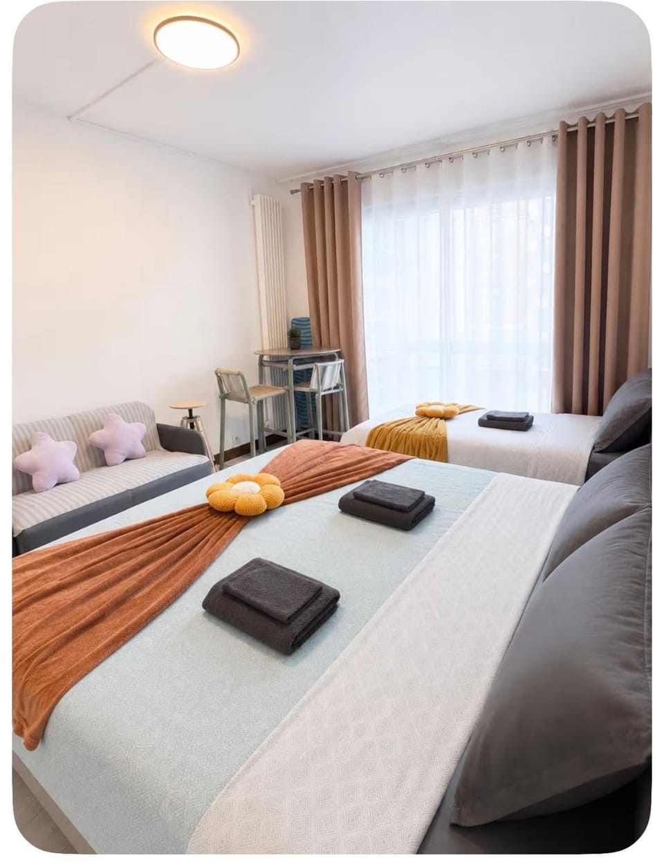 Grand studio Faubourg SaintHonoré Paris 8th Apartment in Paris