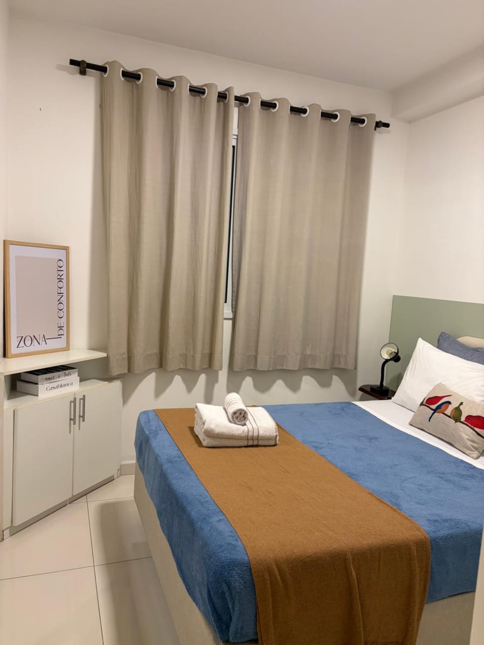 Bed, Photo of the whole room