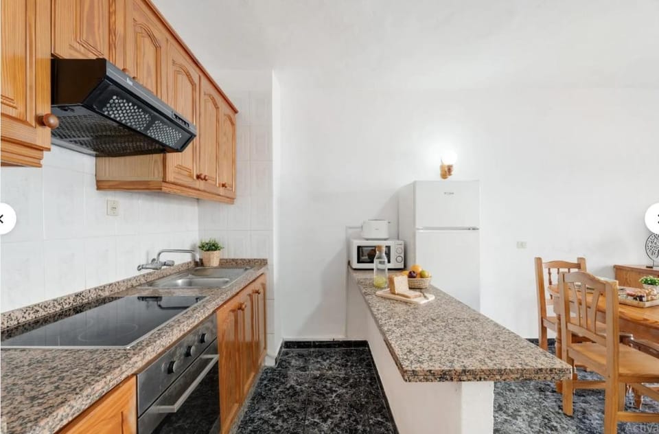 Apto BLUE POOL LAS FLORITAS Apartment in Playa de las Americas