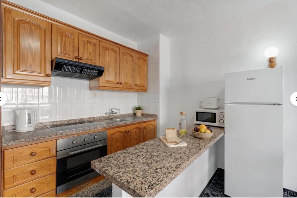 Apto BLUE POOL LAS FLORITAS Apartment in Playa de las Americas