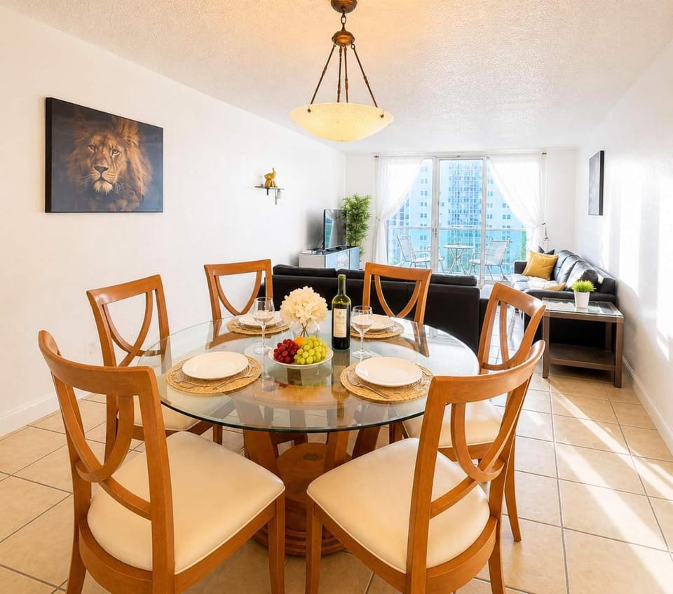 Amazing 2 bd Sunny Isles family apart STR - 01306 Apartment in Sunny Isles Beach