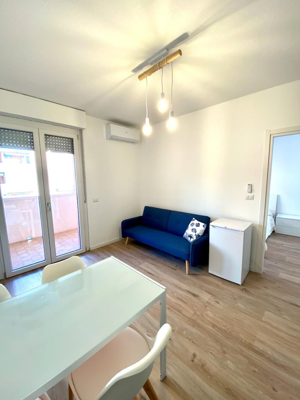 Living room, Dining area, air conditioner