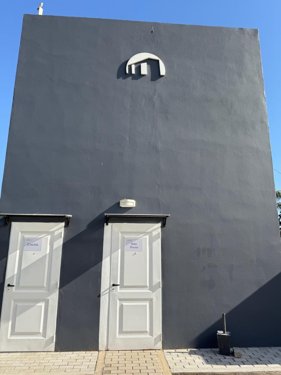 Property building, Day