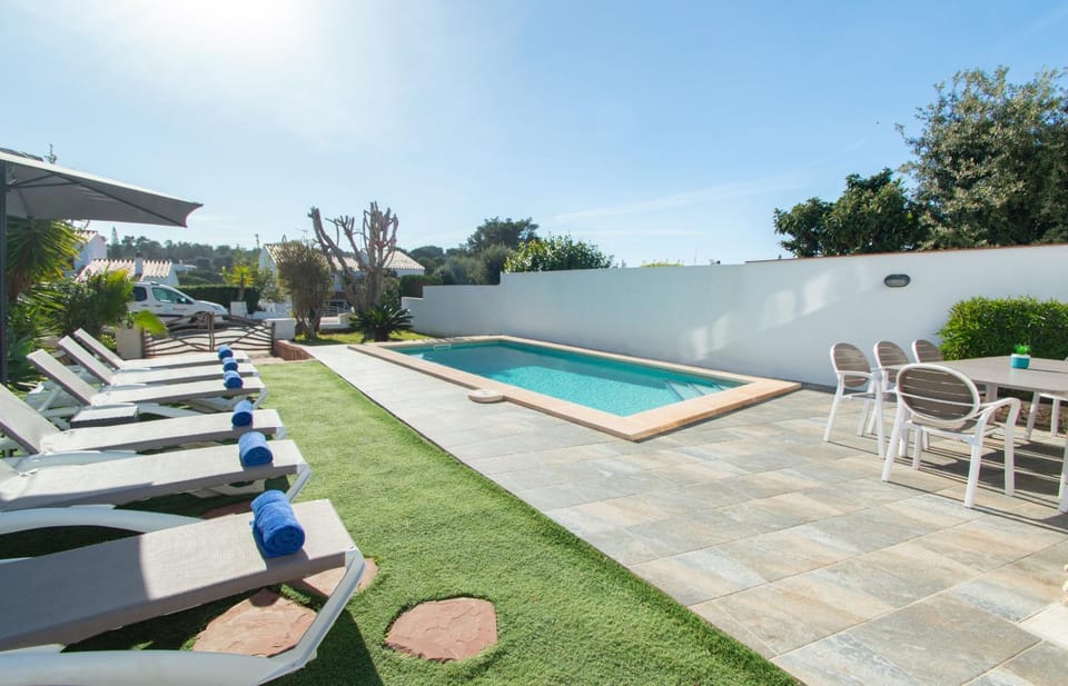 Villa Can Canaleta by Sonne Villas Villa in Serpentona