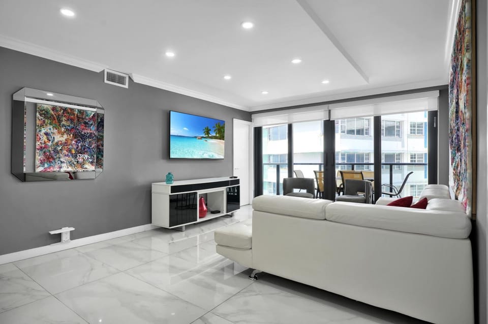 Nice Apt In Beachfront Alexander Hotel Resort - Pool, Gym, Parking, Sauna, Spa Apartment in Miami Beach