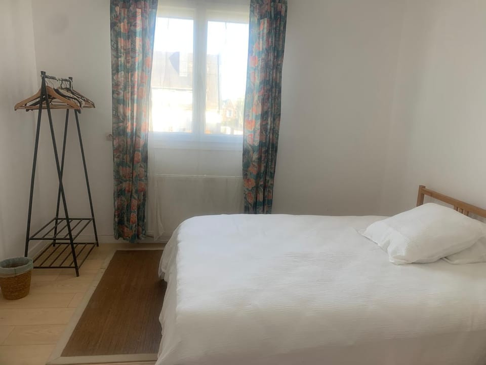 JFK Plage TRESTRAOU Hebergement House in Perros-Guirec