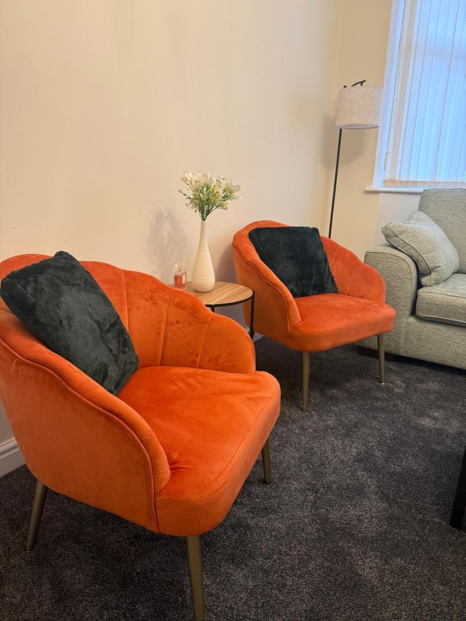 Birmingham Home - Free Parking, WiFi & 3 Bedrooms! Apartment in The Royal Town of Sutton Coldfield