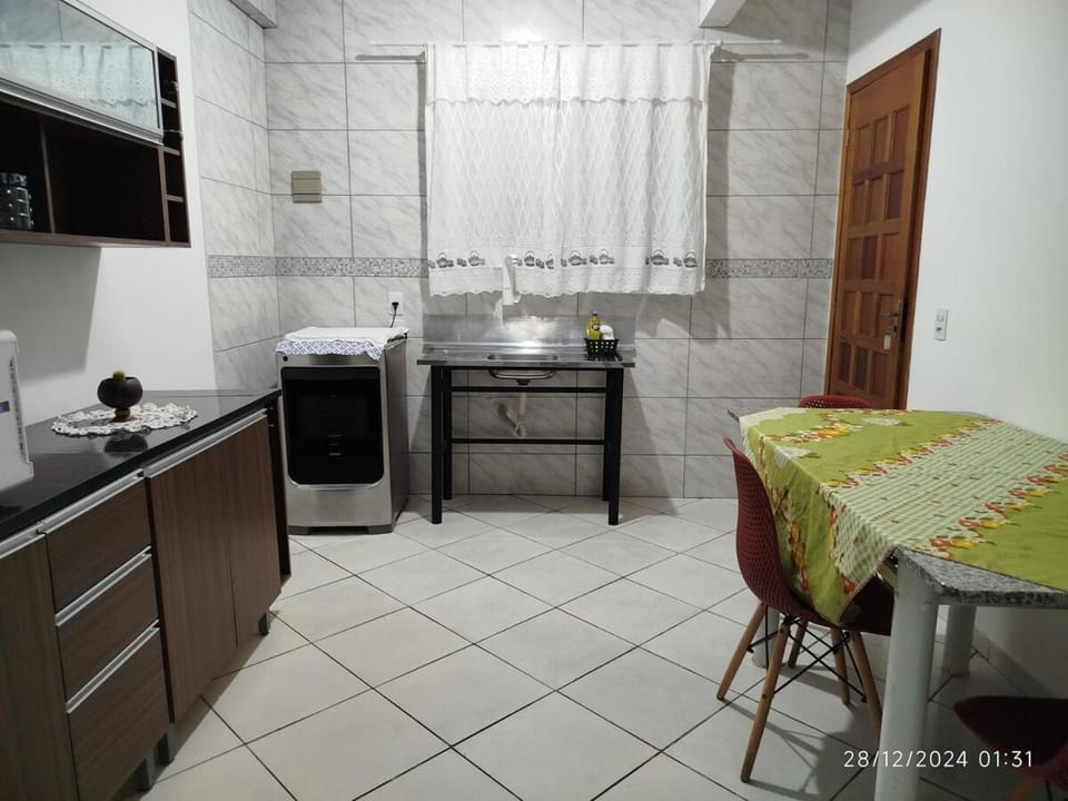 Studio 4 em Camboriú 10 minutos de carro ate BC Descanso e tranquilidade após um dia de passeio ou trabalho House in Camboriú