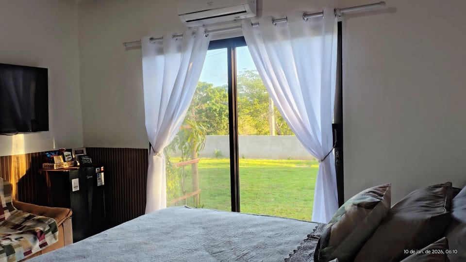 TV and multimedia, Photo of the whole room, Bedroom