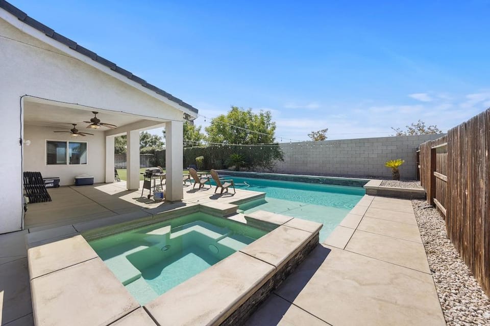 Spacious Home with Private Pool House in Bakersfield