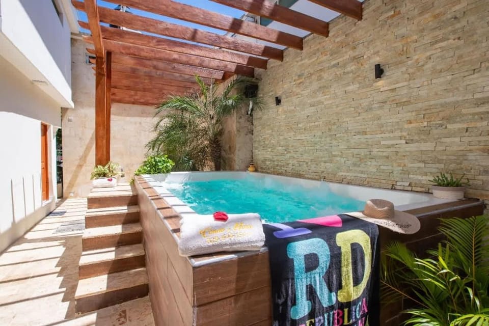 Getaway room with shared Jacuzzi in the center Hostel in Sosua