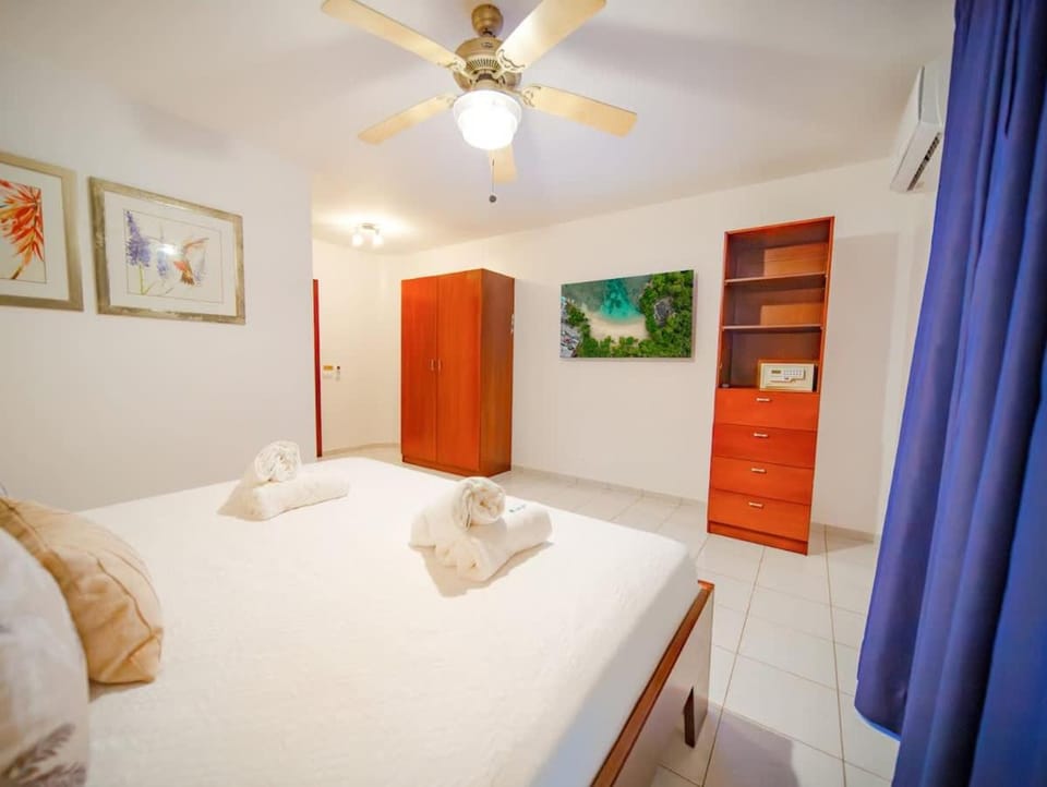 COZY 7BR Villa BIG POOL Close to beach House in Sosua