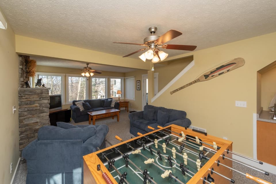 Perfectly Seasoned House in Deep Creek Lake
