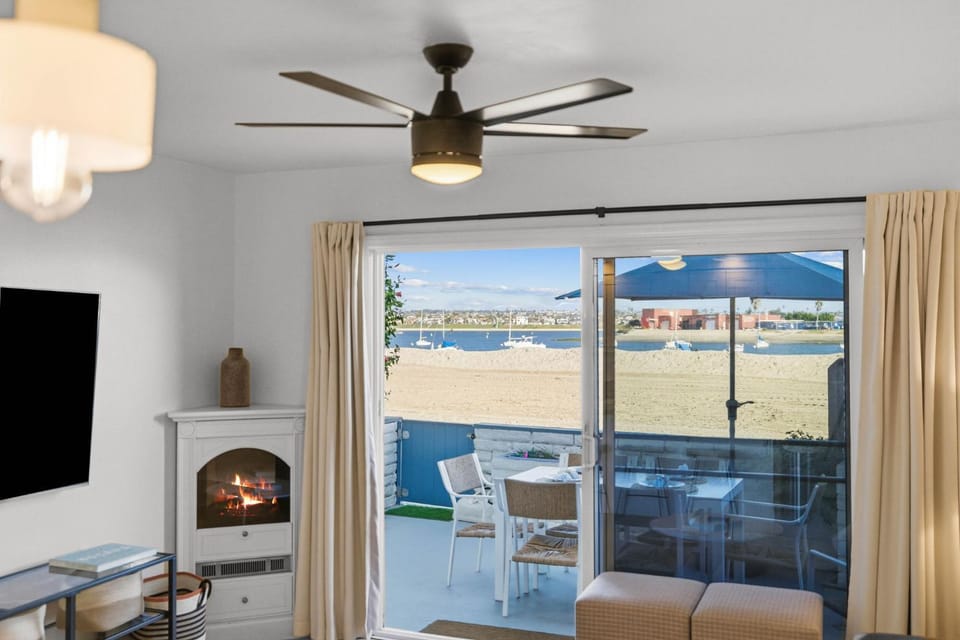 Cozy 2BR Bayfront Home | Patio + Water Views in Mission Beach House in Mission Beach