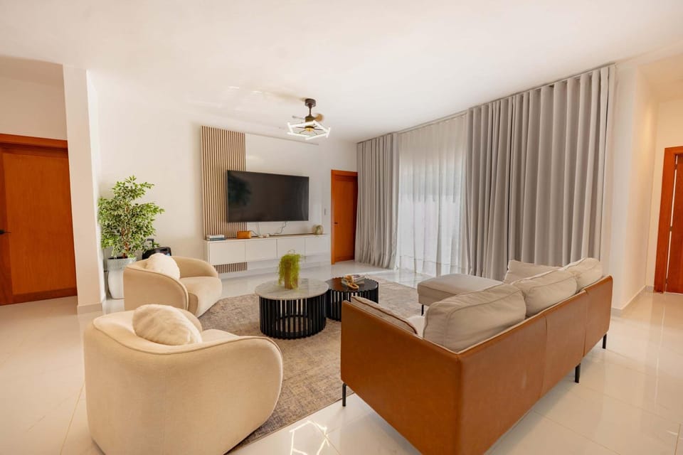 First class 4BR KING SIZE Villa in Sosua town Villa in Sosua