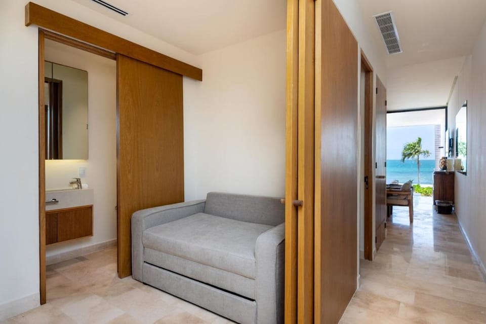 Zantamar TH03B, oceanfront Apartment in La Cruz de Huanacaxtle