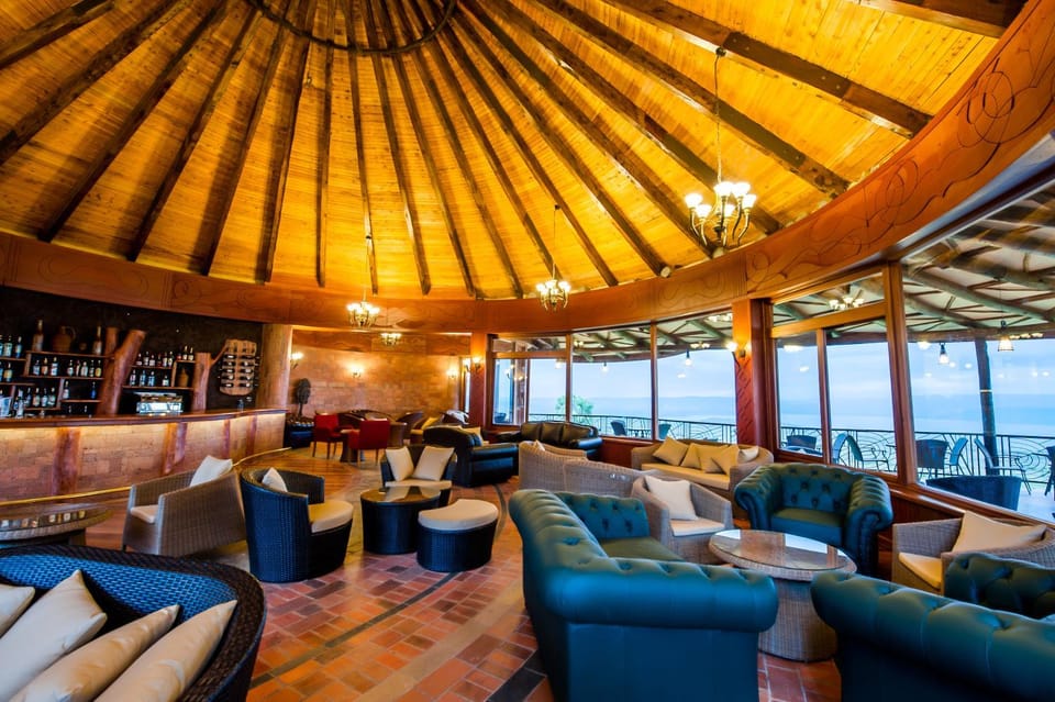Day, Lounge or bar