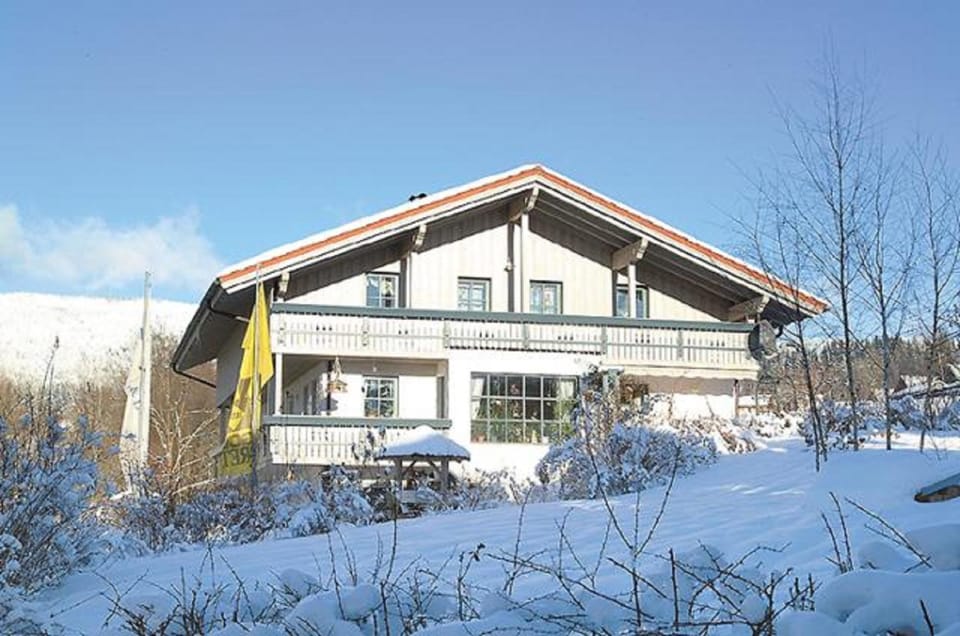 Facade/entrance, Winter