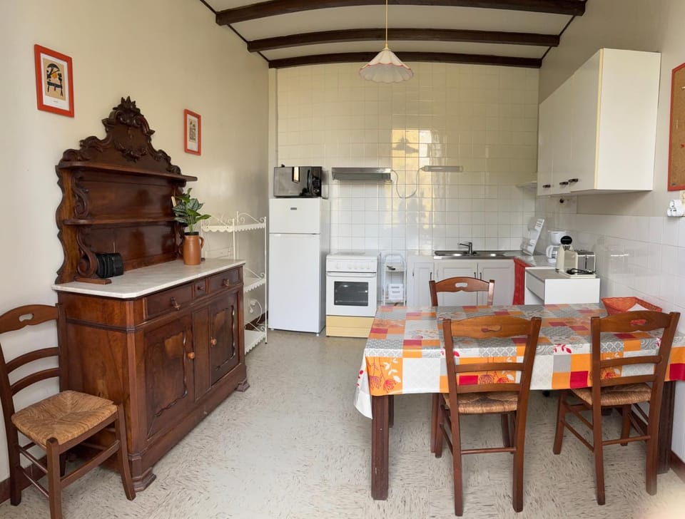 Château du Rau Apt2 - piscine & parc ombragé Apartment in Nouvelle-Aquitaine