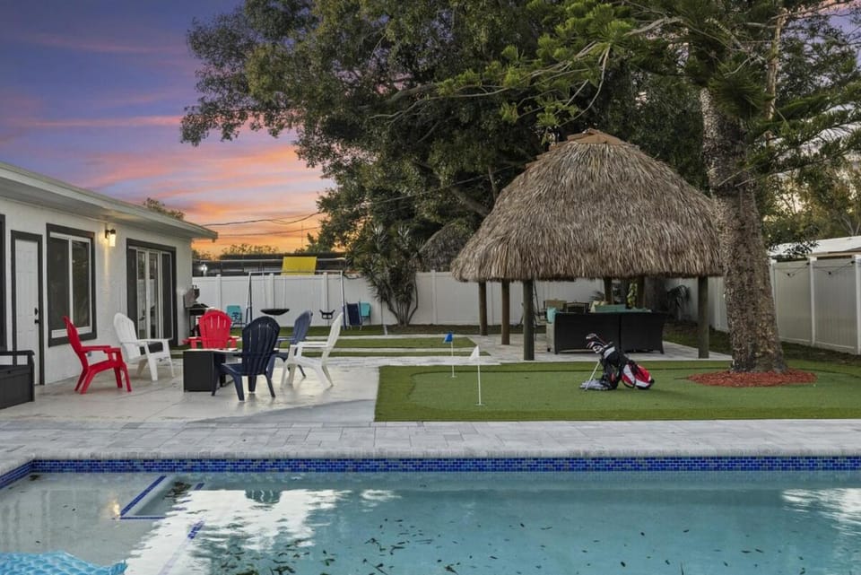 Swimming pool