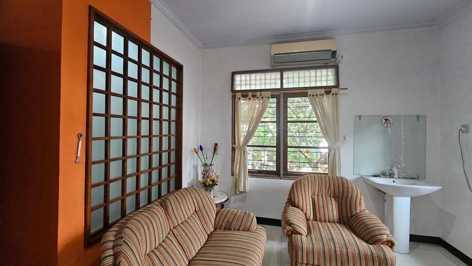 Rambutan Homestay Bogor Bed and Breakfast in West Java