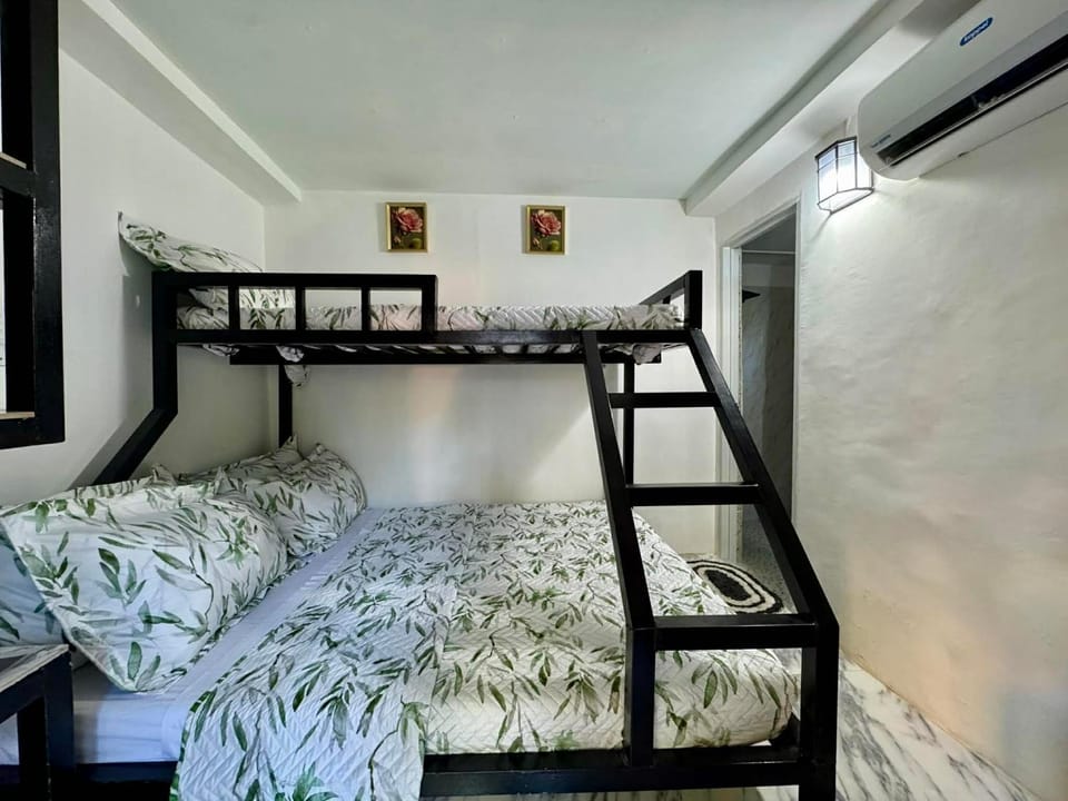 Bananaland Cottages Nature lodge in Panglao