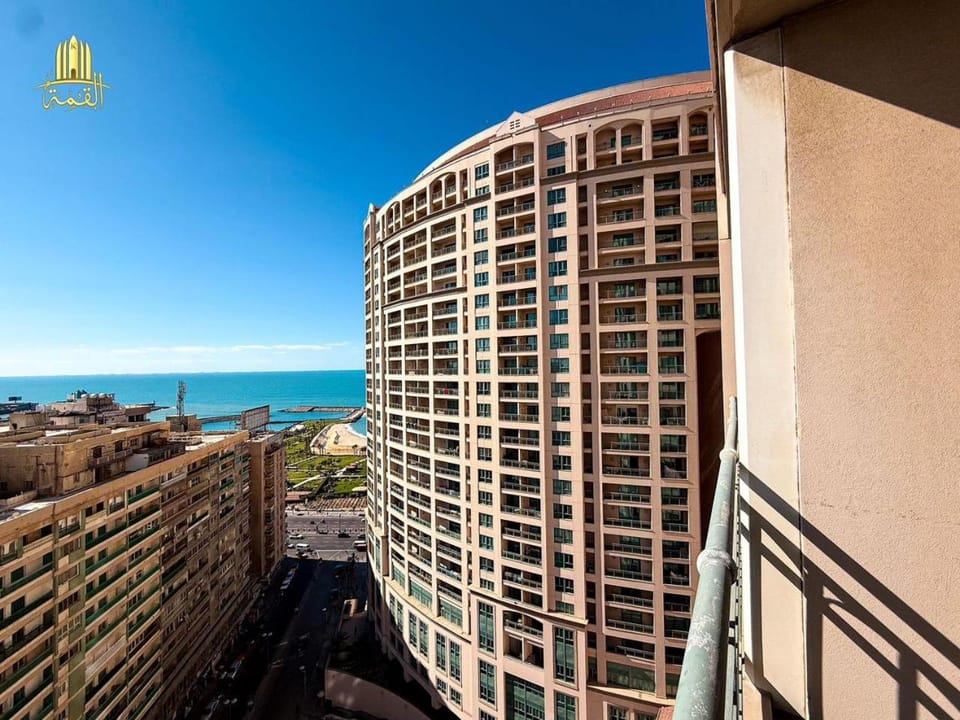 Natural landscape, View (from property/room), Balcony/Terrace, City view, Sea view