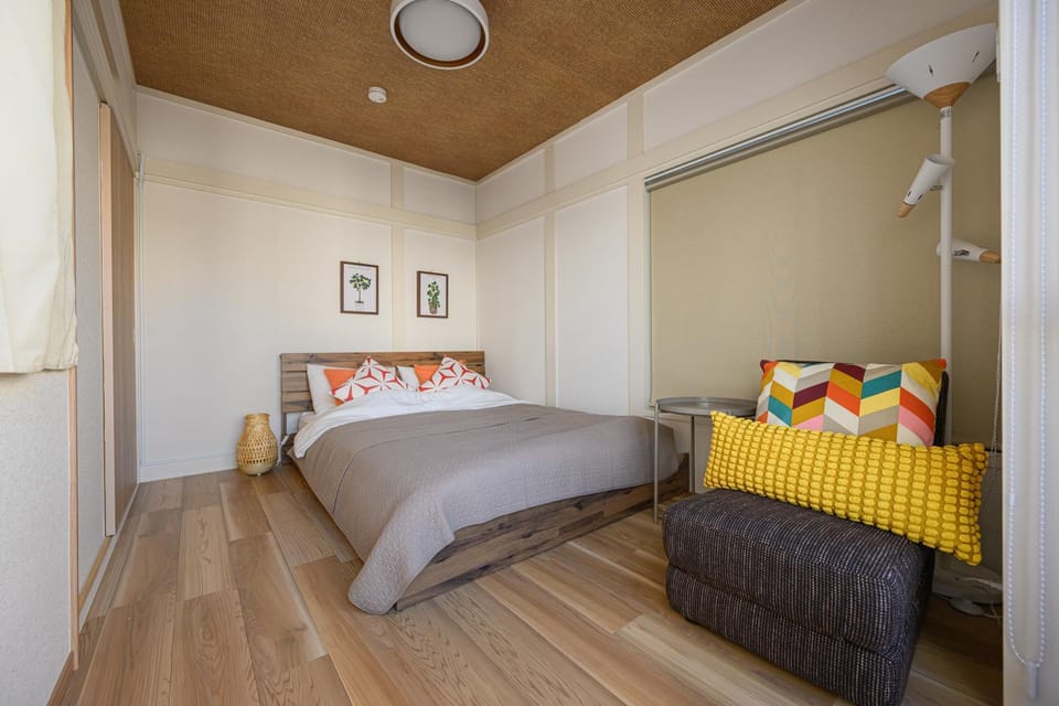 Bed, Photo of the whole room, Bedroom