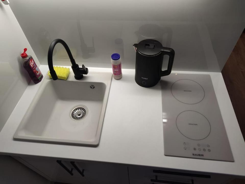 Coffee/tea facilities, Kitchen or kitchenette