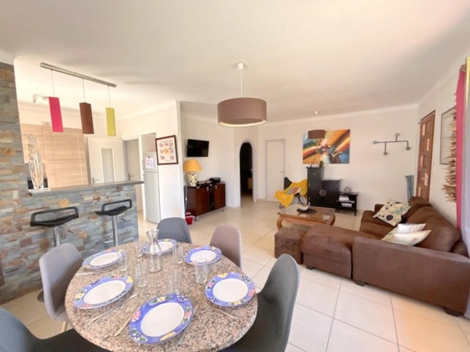 Maison climatisée 3* à 50m de la plage, pour 6 pers avec jardin, WiFi et parking – Le Barcarès - FR-1-529-22 House in Le Barcarès