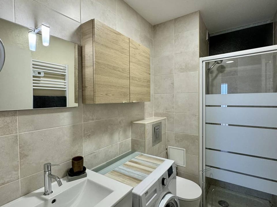 Appartement 4 pers avec terrasse, clim, parking à 200m de la plage - FR-1-529-30 Apartment in Le Barcarès
