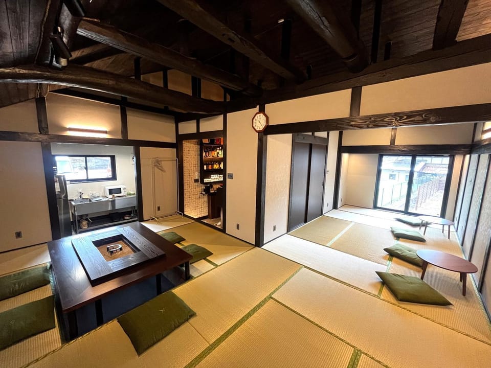 Living room, Area and facilities