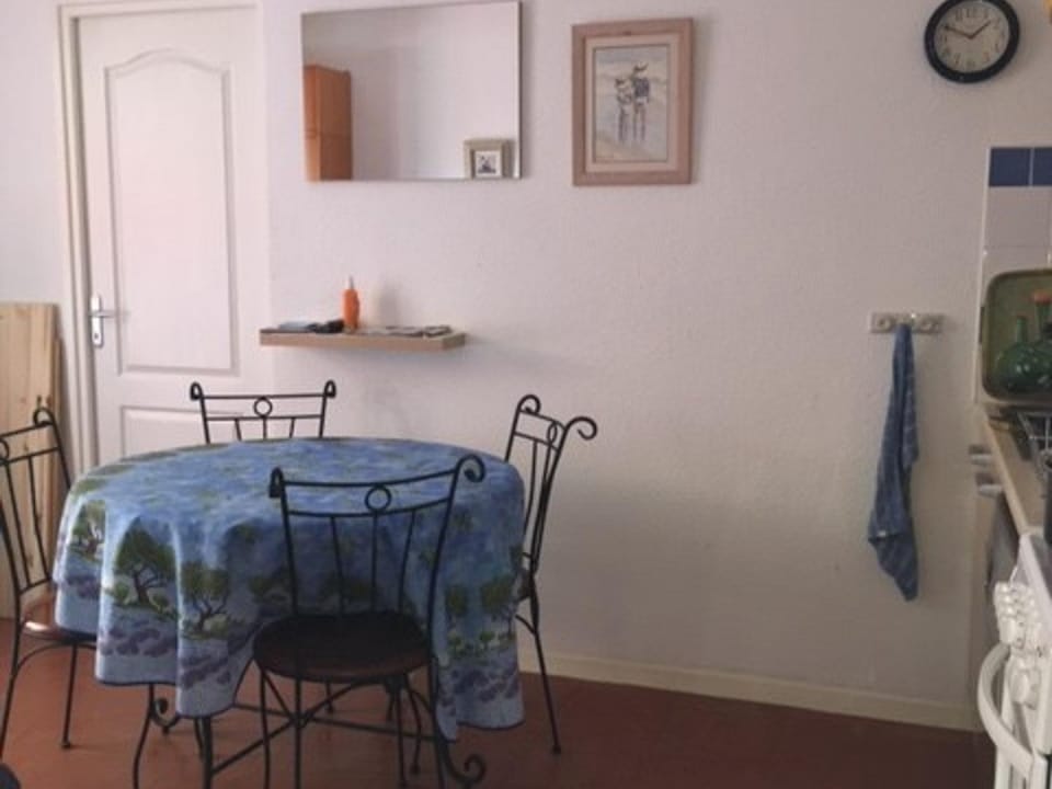 Appart T3 500m plage, parking privé, animaux admis - FR-1-529-298 Apartment in Le Barcarès