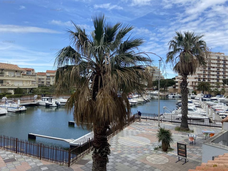 Appartement moderne 3 pièces sur marina pour 6 personnes - FR-1-696-98 Apartment in Canet-en-Roussillon