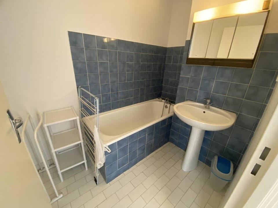 Deux-pièces expo sud, terrasse, 4 pers, bord de mer - FR-1-696-96 Apartment in Canet-en-Roussillon