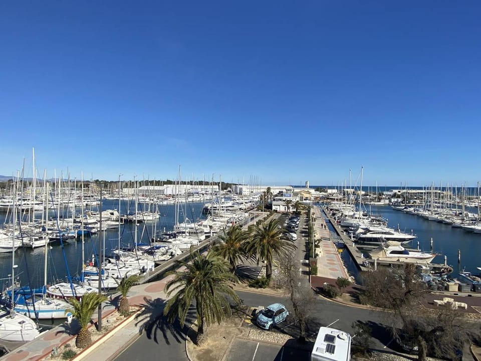 Appartement 4 étoiles avec wifi et parking, à deux pas de la plage Apartment in Canet-en-Roussillon