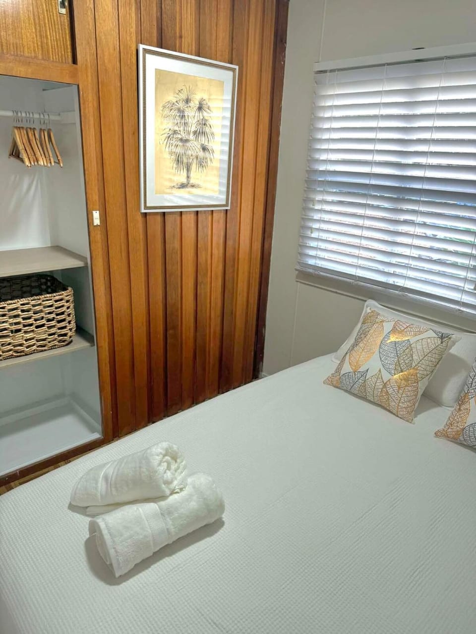 Bedroom, wardrobe