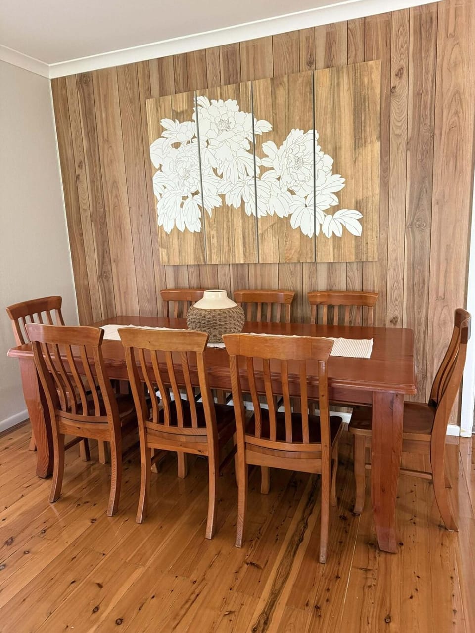 Seating area, Dining area