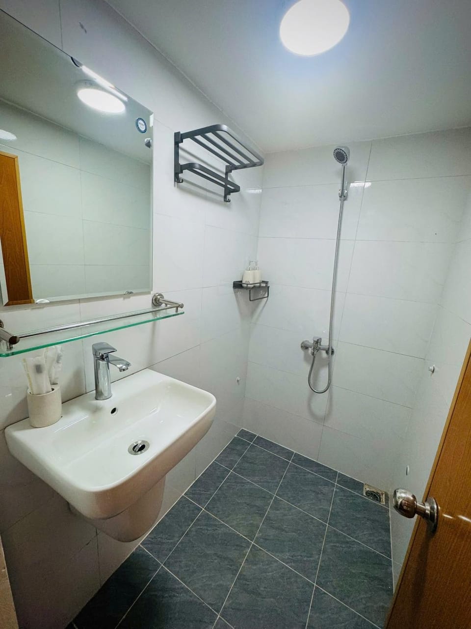 Căn hộ 3 tầng 2 phòng ngủ Apartment in Hanoi