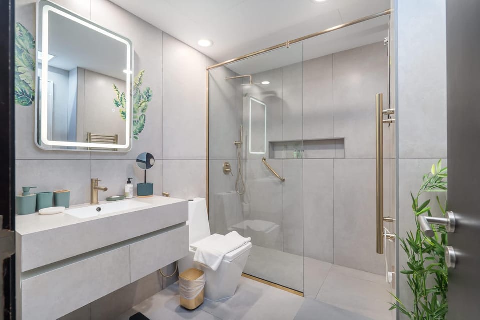 Free housekeeping visits during your stay - StayShort - Calm 1-Bedroom with Relaxing Balcony in Liwan Apartment in Dubai