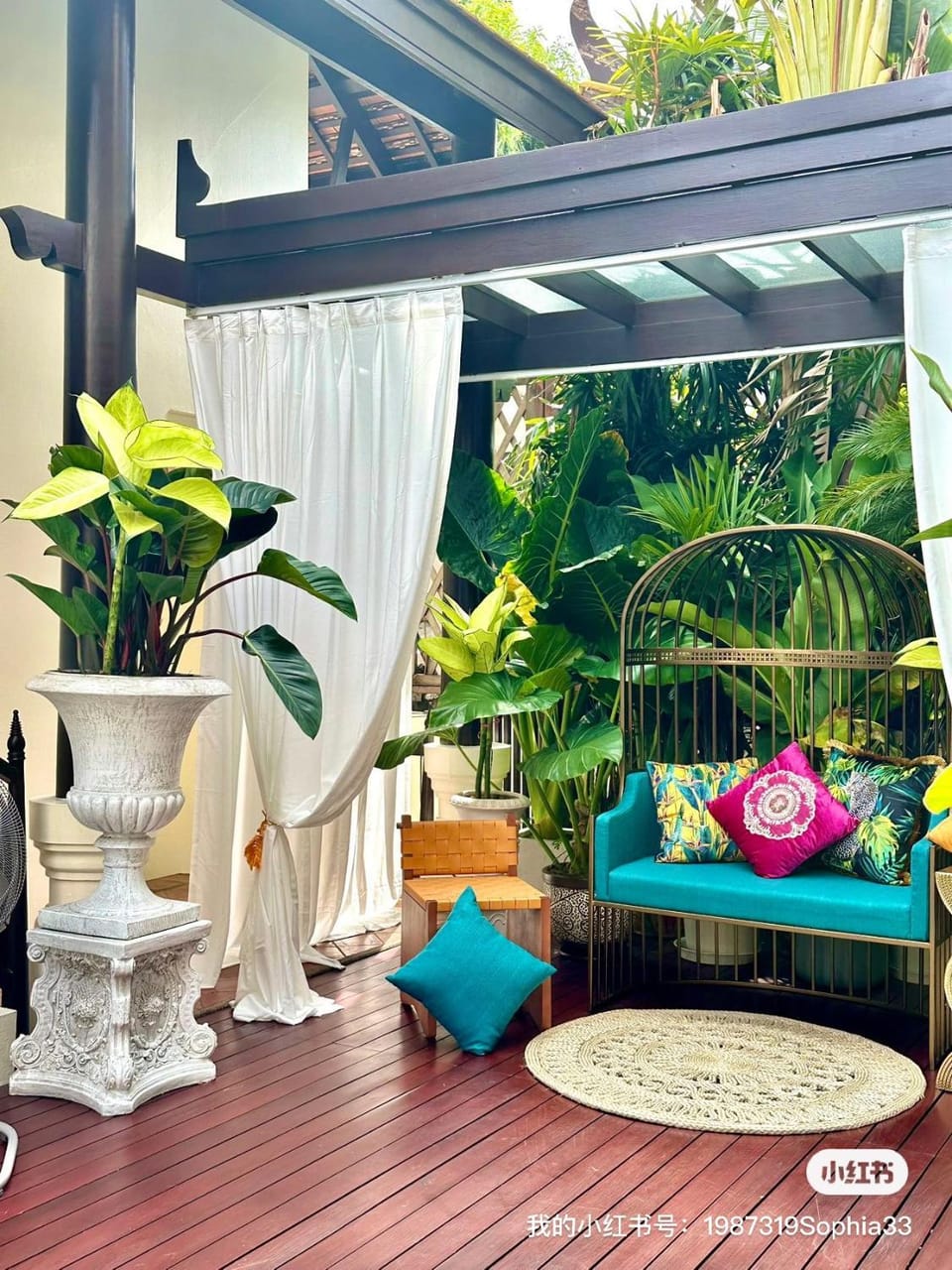 CBD Private Pool Villa Nanny Free Thai costumes 24hrs Security Breakfast Villa in Bangkok