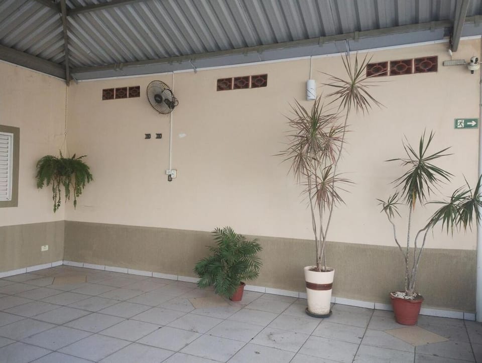 Em visita ao Santuário de Aparecida - SP, fique neste ótimo lugar House in Pindamonhangaba