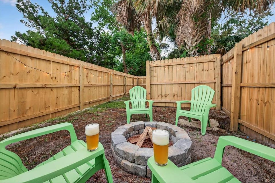 Vintage Florida Pet-Friendly Retreat Apartment in South Daytona