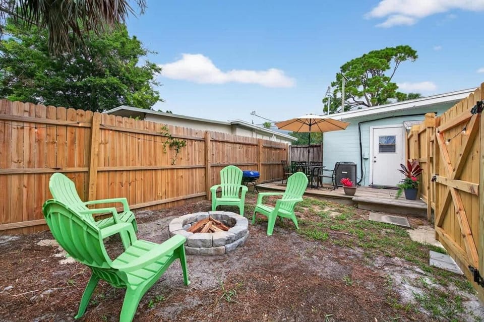Vintage Florida Pet-Friendly Retreat Apartment in South Daytona