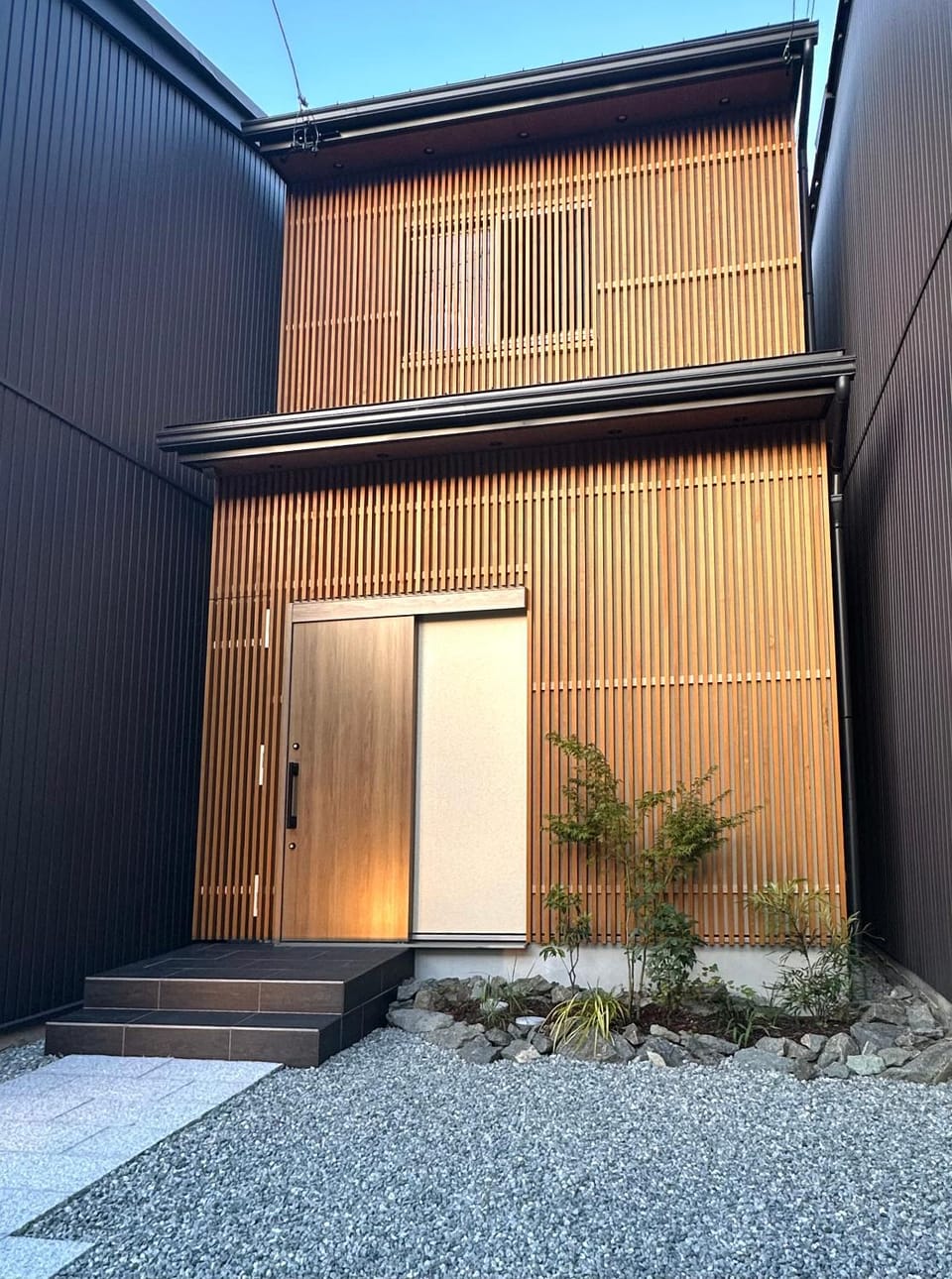 Facade/entrance, Day