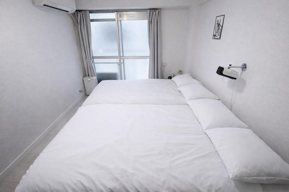 2 Dotonbori 5min Stay Kuromon Market 1min Nipponbashi 3min Apartment in Osaka