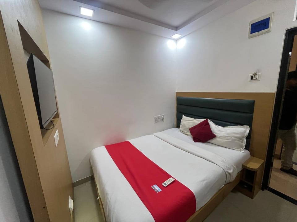 Hotel sai grand Bed and Breakfast in Mumbai