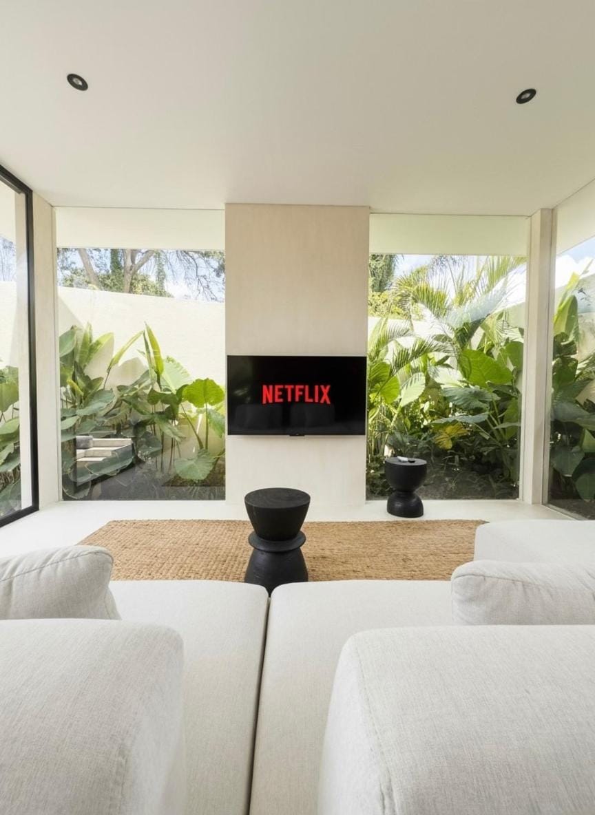 Communal lounge/ TV room, Living room